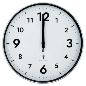 Väggur radiokontroll. Ø30 silver